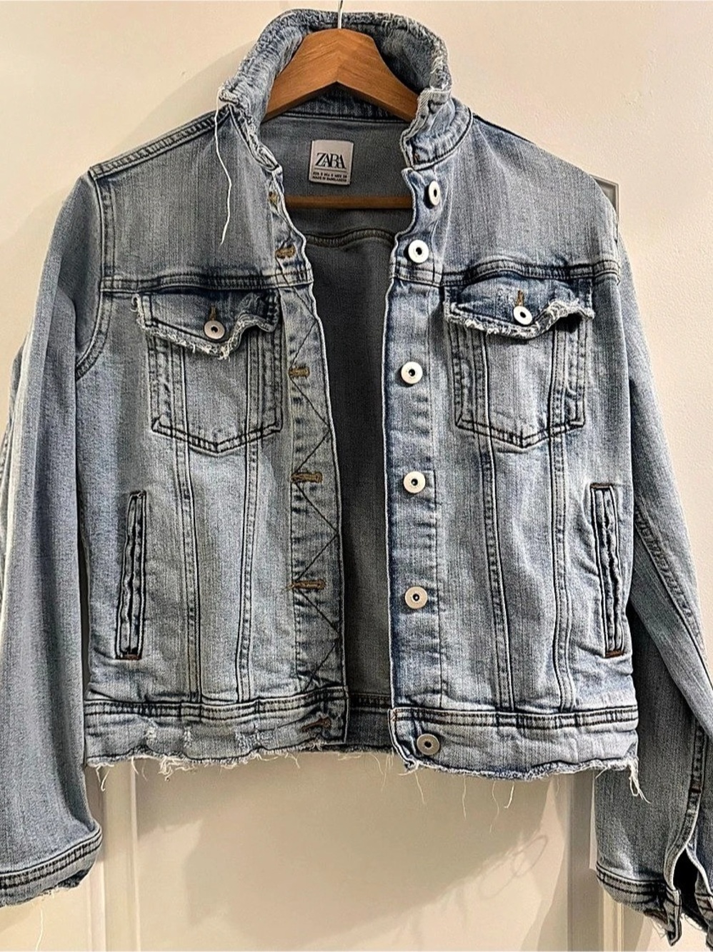 ZARA Women's Cropped Denim Jacket in Blue